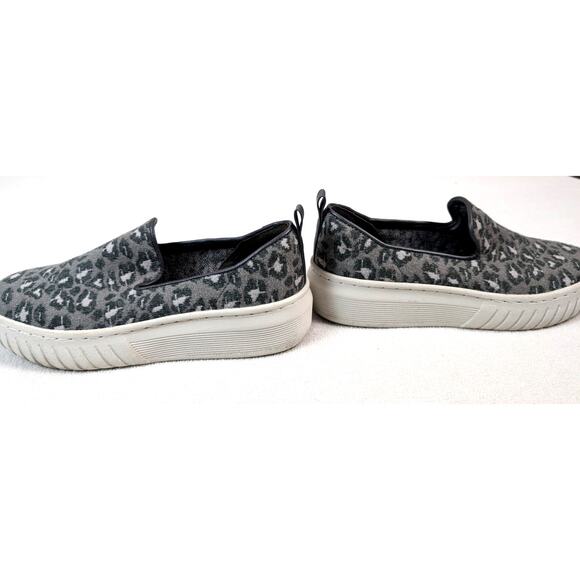 Sofft Gray Sneakers Leopard Print Slip-On, Size 7 1/2M‎ - Picture 3 of 7